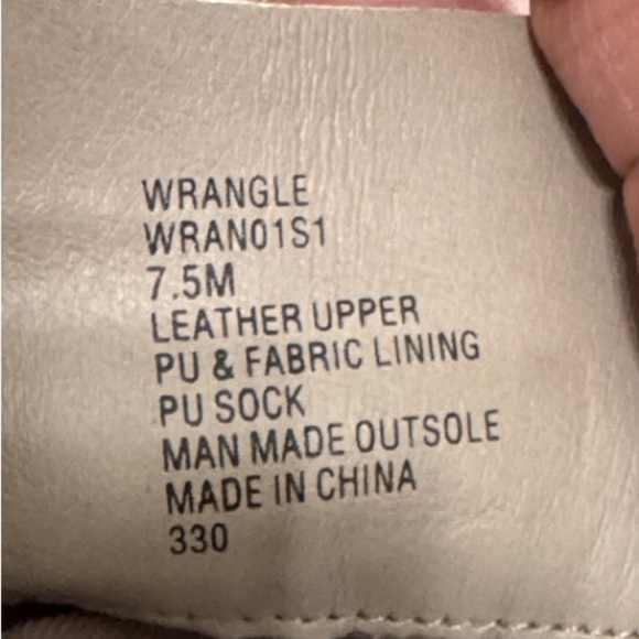 Steve Madden Tan Suede Ankle Booties EUC❤️ worn once - Picture 4 of 7